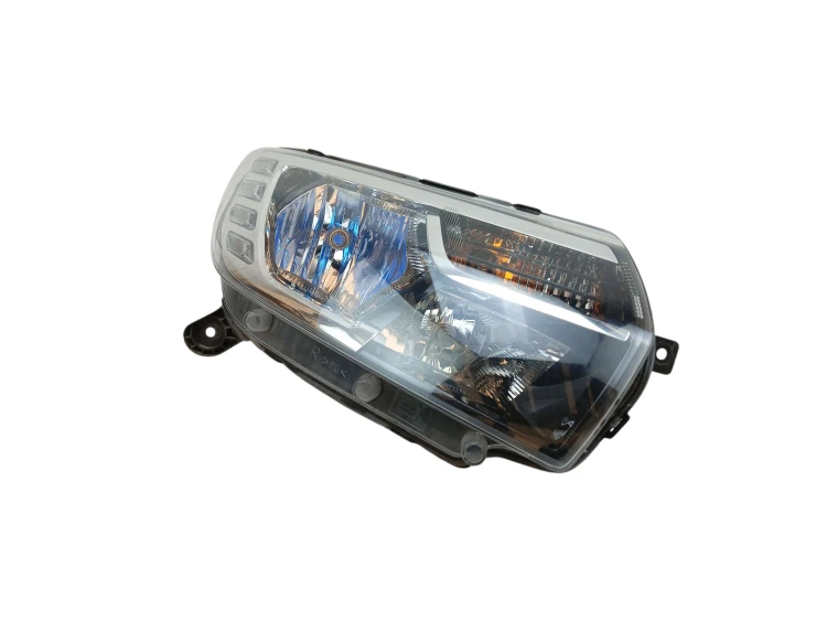 LAMPA PRAWY PRZÓD DACIA SANDERO II LIFT (2016-2020) 1.0 SCE 73KM 260103529R