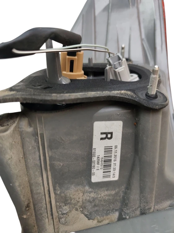 LAMPA PRAWY TYŁ TOYOTA COROLLA E18 (2013-2016) 1.6 VALVEMATIC 132KM 81550-0