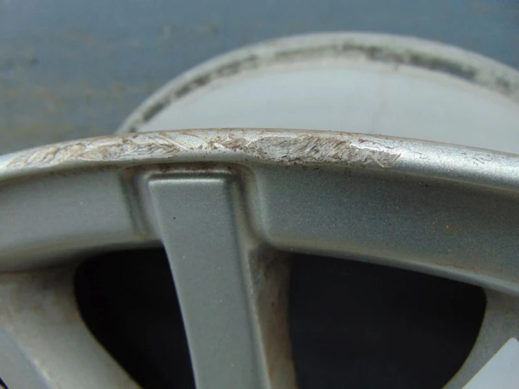 FELGA ALUMINIOWA RENAULT LAGUNA III (2007-) 2.0 DCI R17